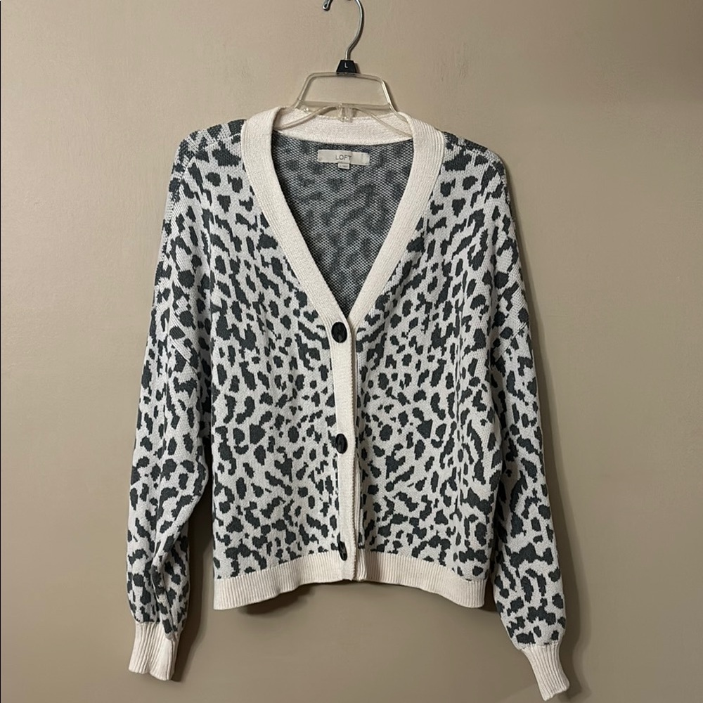 LOFT Women's Black and White Sweater